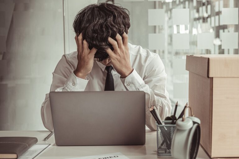 システムの内製化だけではない！Webマーケティングの内製化に失敗する7つの原因【成功させる3つのポイントも網羅】