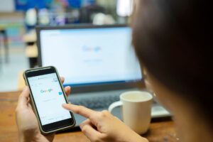 リスティング広告を自社運用するメリット・デメリット【内製化に向いてる企業の特徴も解説】